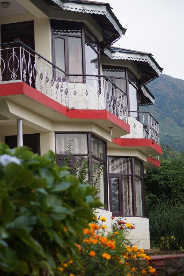 Hotel Shivalay Dharamshala Esterno foto